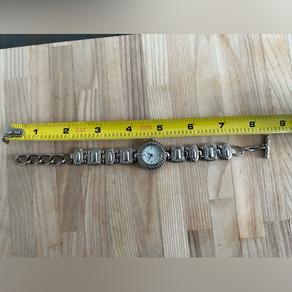 Geneva Ladies Watch Stainless Toggle Bracelet Round White Dial - Picture 11 of 11